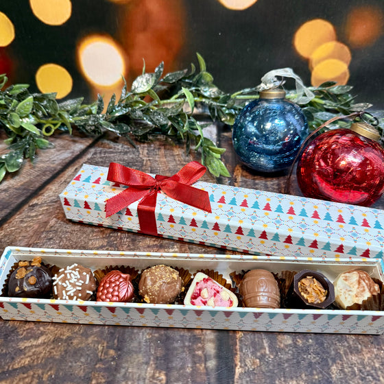 Jolly red and blue trees 8 choc finger box