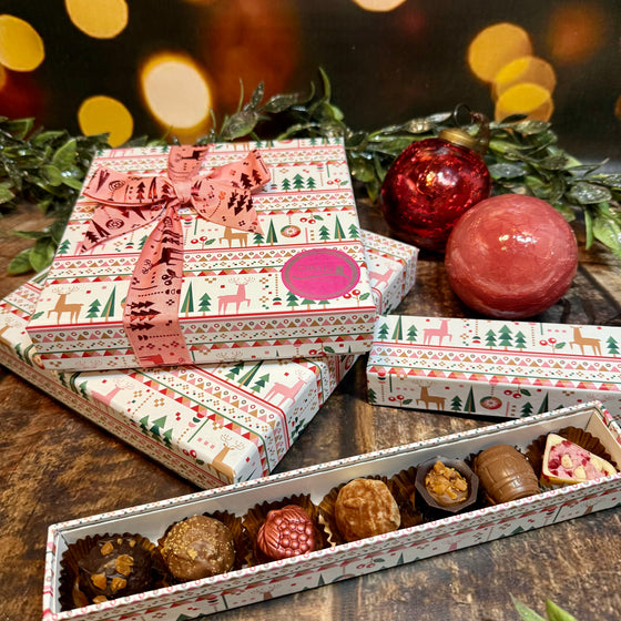 8 choc Scandi pink finger box
